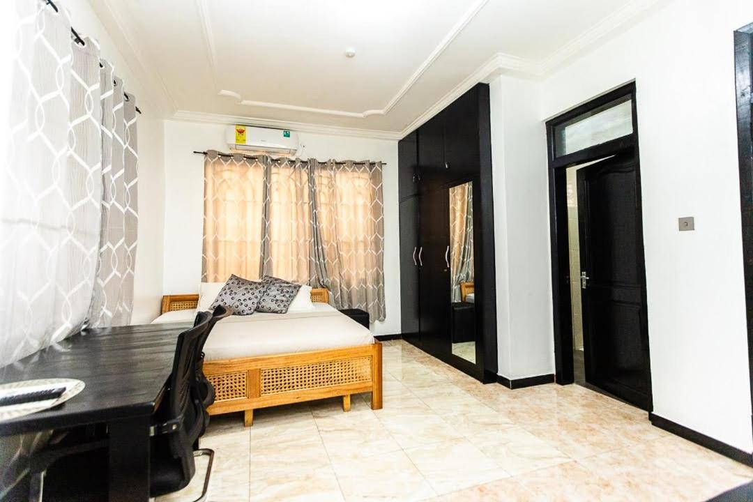 Dann Residence Ogbodjo Exterior photo